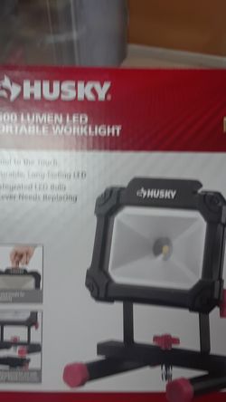 Husky portable work light 1500 lumens