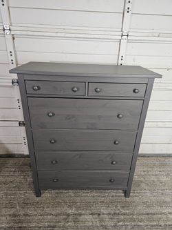 6-Drawer Dresser, Good Conditions 👍, Gray Color, Measurement: W 43" × D 20" × 52"