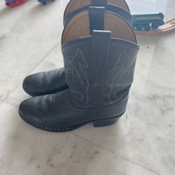 Boys Kids Size 2 Leather Boots Purchased In TN