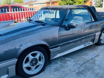 1990 Ford Mustang