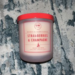 DW Home Strawberries & Champagne Candle
