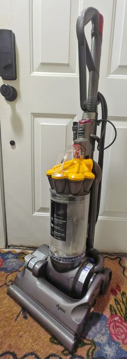 Dyson DC33 Multi Floor upright vacuum cleaner. 