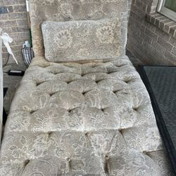 Lounge chair couch 