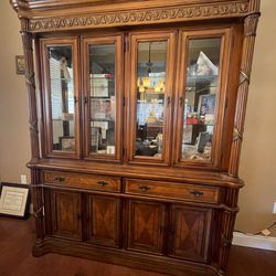 Antique Style FAIRMONT China Cabinet- Great Condition 