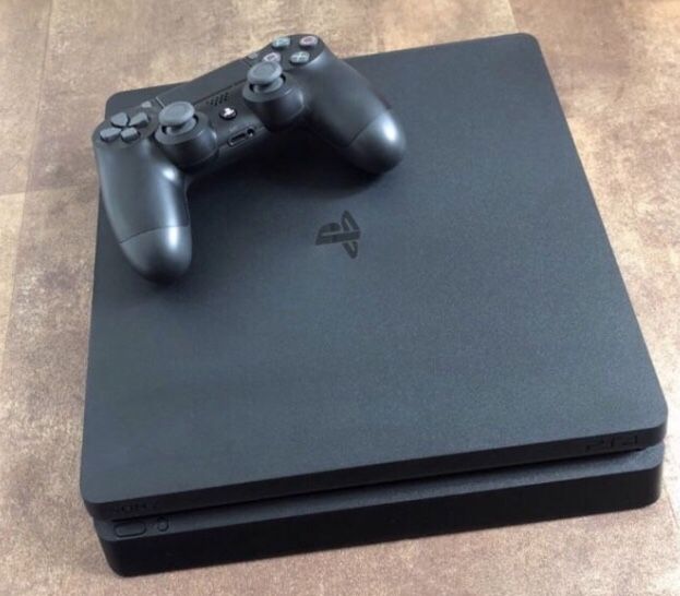 PS4 Slim