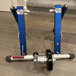1up USA Bike Trainer Indoor 