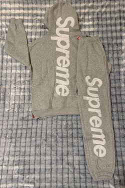 Supreme set grey