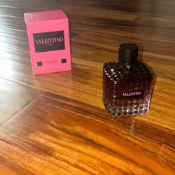 Valentino Donna Born In Roma Intense