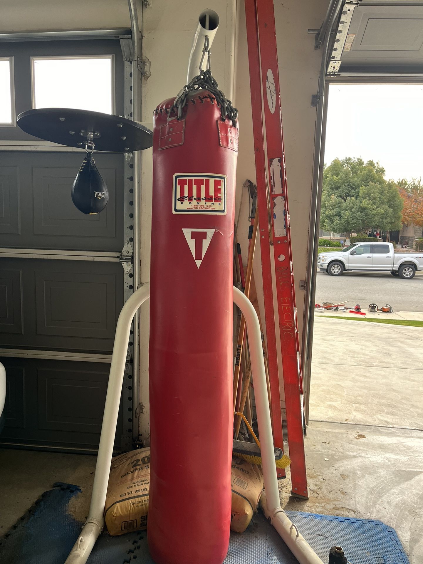 Punching Bag, Speed Bag And Stand 