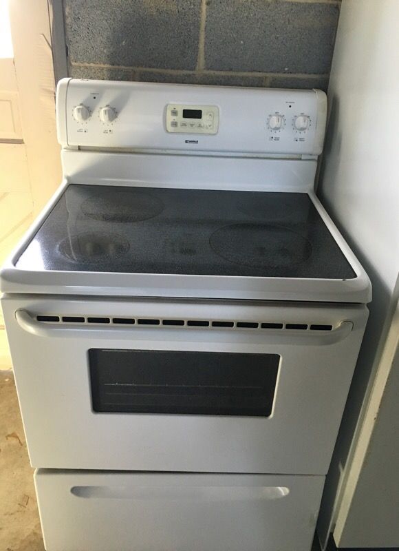 Kenmore glass top stove look new