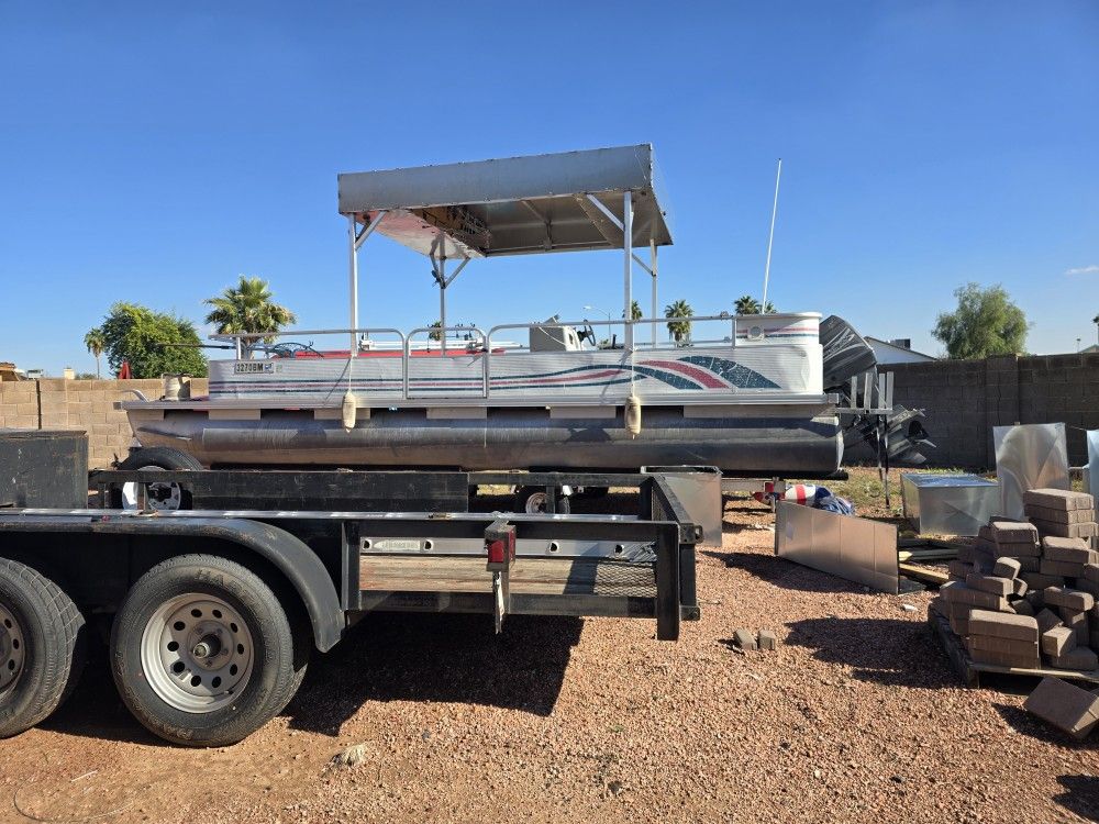 Pontoon Boat