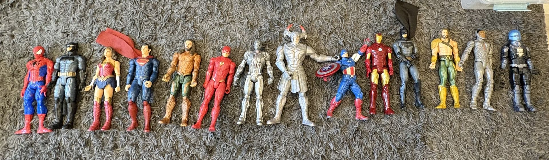 LOT OF 14 DC/MARVEL ACTION FIGURES