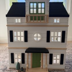 Hearth & Hand Dollhouse 