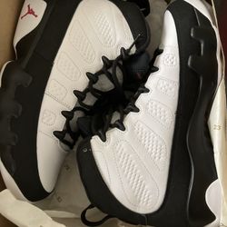 Jordan 9 Space Jam Size 9.5