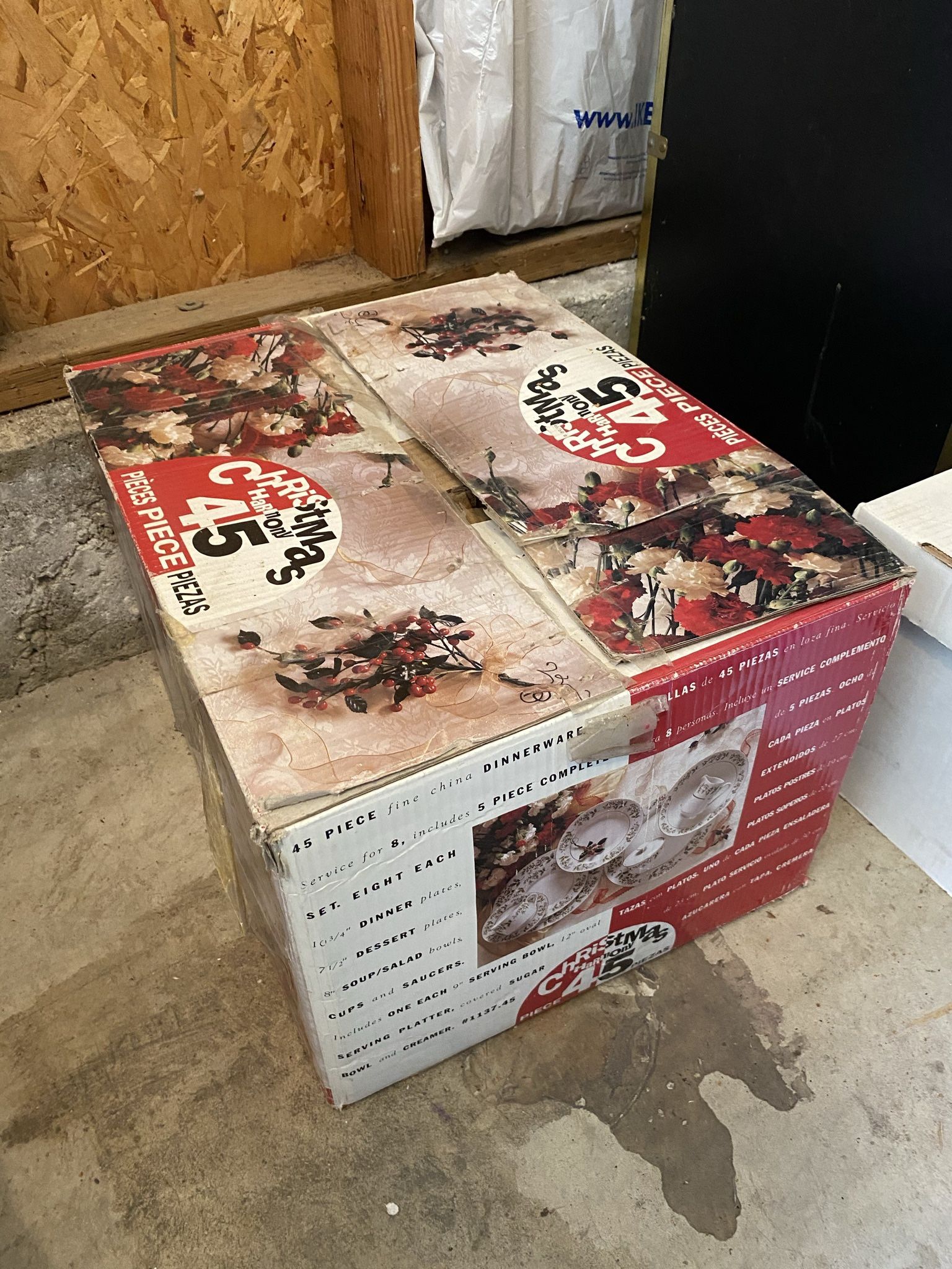 45pc China Dinnerware Set