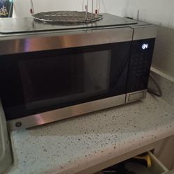 3 In 1 Microwave 