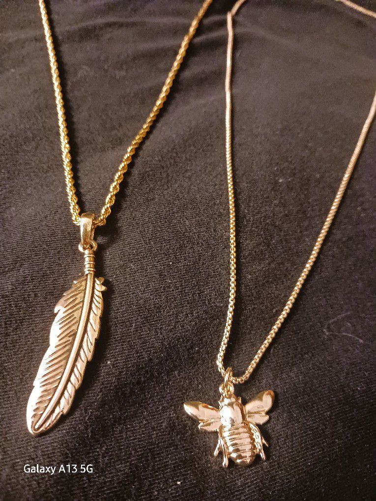 Gold Chains With Pendants
