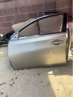LEFT DRIVER SIDE FRONT DOOR 2013-2018 TOYOTA AVALON (TAN COLOR) WITH HINGES,SCRATCHES.