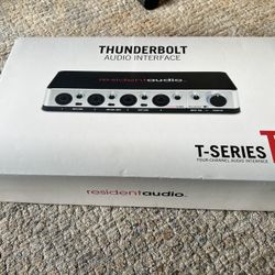 Thunderbolt Audio Interface 4