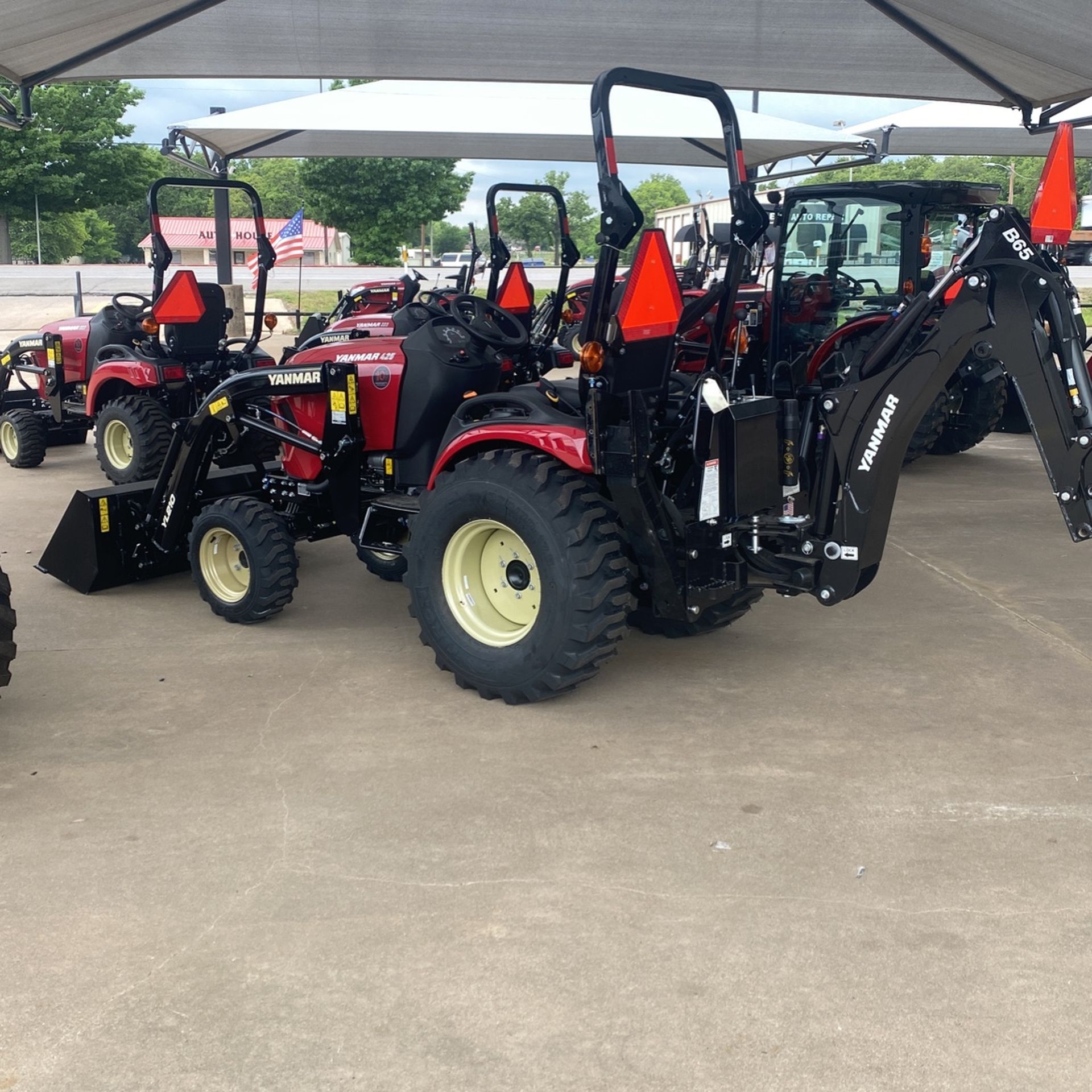New Yanmar SA 425 with Backhoe
