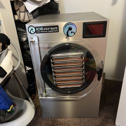 $2500 OBO -Harvest Right Large Home Pro Freeze Dryer with XL Premier Vacuum Pump, 6 Trays and Mylar Starter Kit 