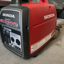 Honda 2200 EU Generator 20/30 AMP 