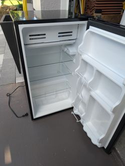 Mini fridge