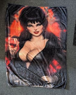 Elvira Style Throw Blanket