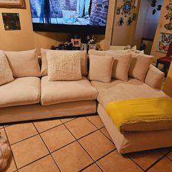 
living room furniture