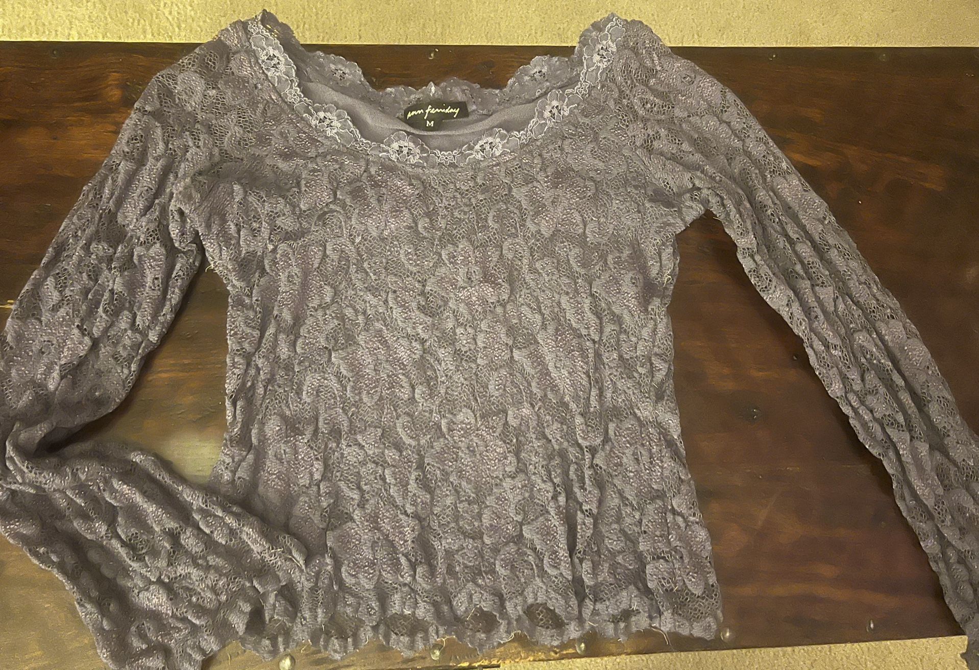 Ladies Medium Lace Top