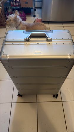 Silver Aluminum Hard Shell Spinner Luggage