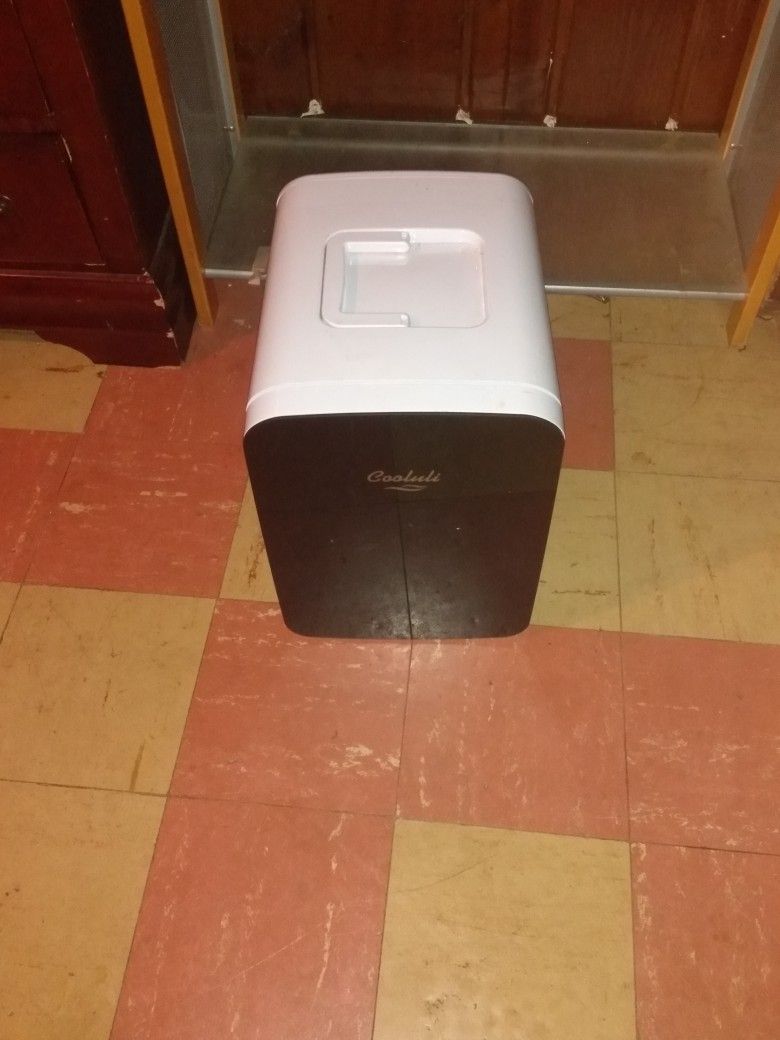 Small refrigerator for sale $40