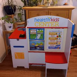 Healthy Kids Deluxe Wooden Activity Center Melissa & Doug