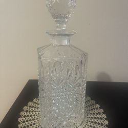 Art Deco Vintage Crystal Glass Cut Decanter In Good Condition 