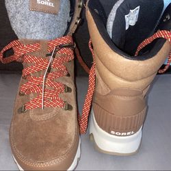READ ENTIRE AD BEFORE MESSAGING WOMEN'S Sorel KINETIC CONQUEST BOOT Tan size 11 waterproof boots snow winter insulated boot