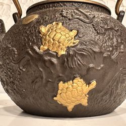 Vintage (Tetsubin) Cast Iron Teapot Gold Relief Brass Handle Infuser Included