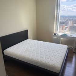 High End IKEA VÅGSTRANDA Queen Mattress 