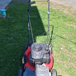 Snapper self propelled lawnmower