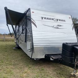 2015 Track Toy Haler Rv 