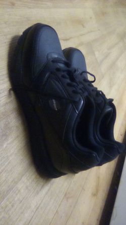 BRAND NEW! SKECHERS "SPORT" Athletic Work Shoes! Men's Size 11 BLACK!