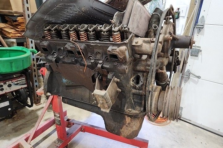 Mopar Dodge 413 Engine