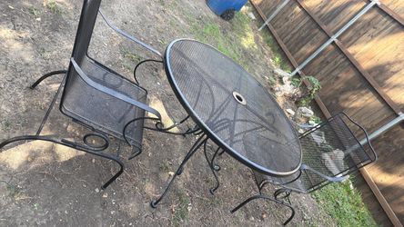 mesa con 2 sillas