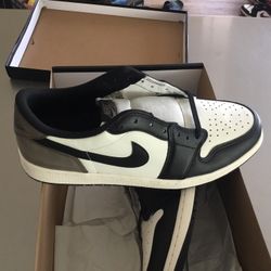 New Men’s Air Jordan 1 Retro Low OG size 12