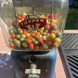 Topper 1¢ gumball machine