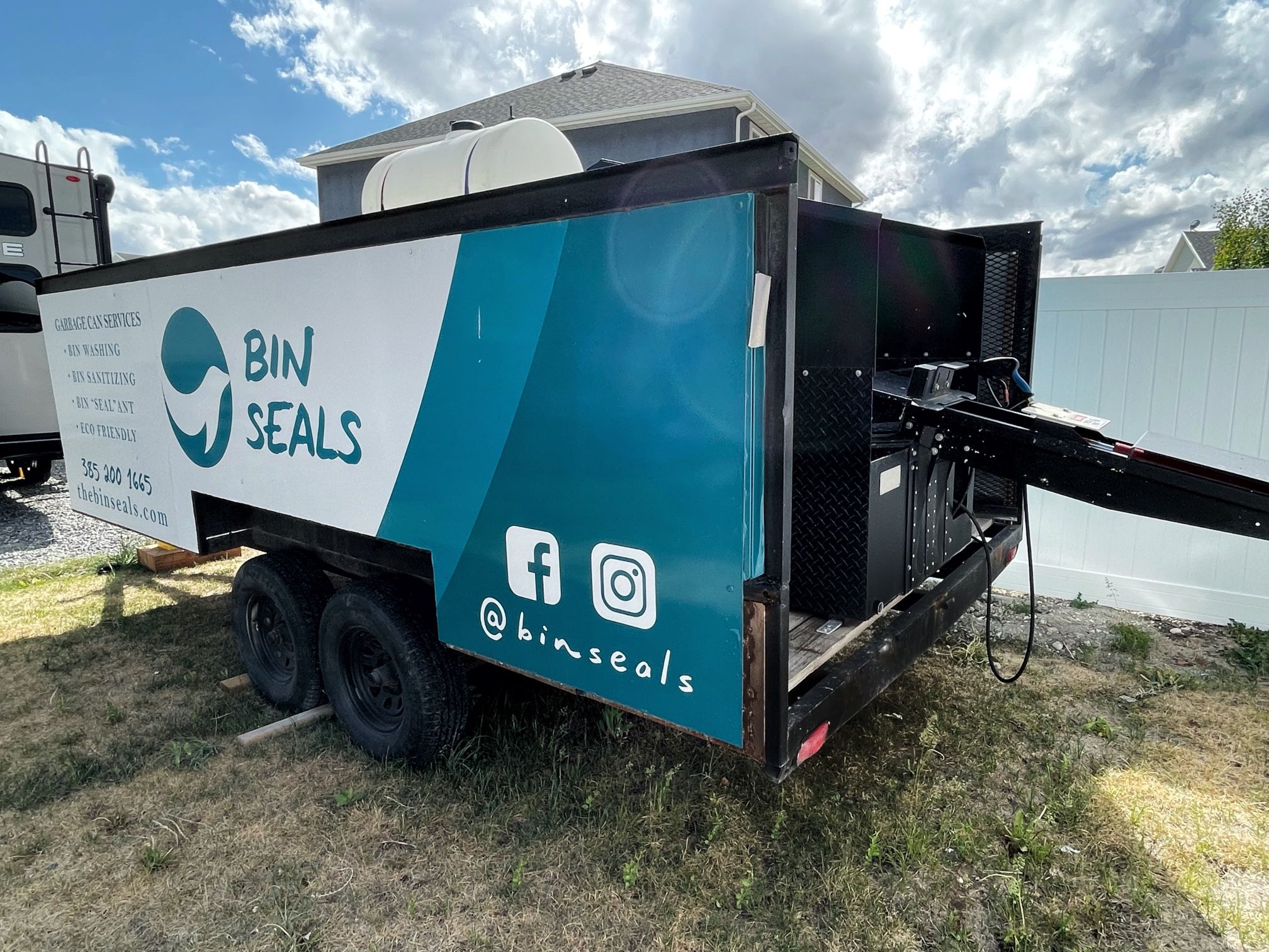 Bin Wash Trailer