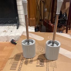 toilet brush and holder 2