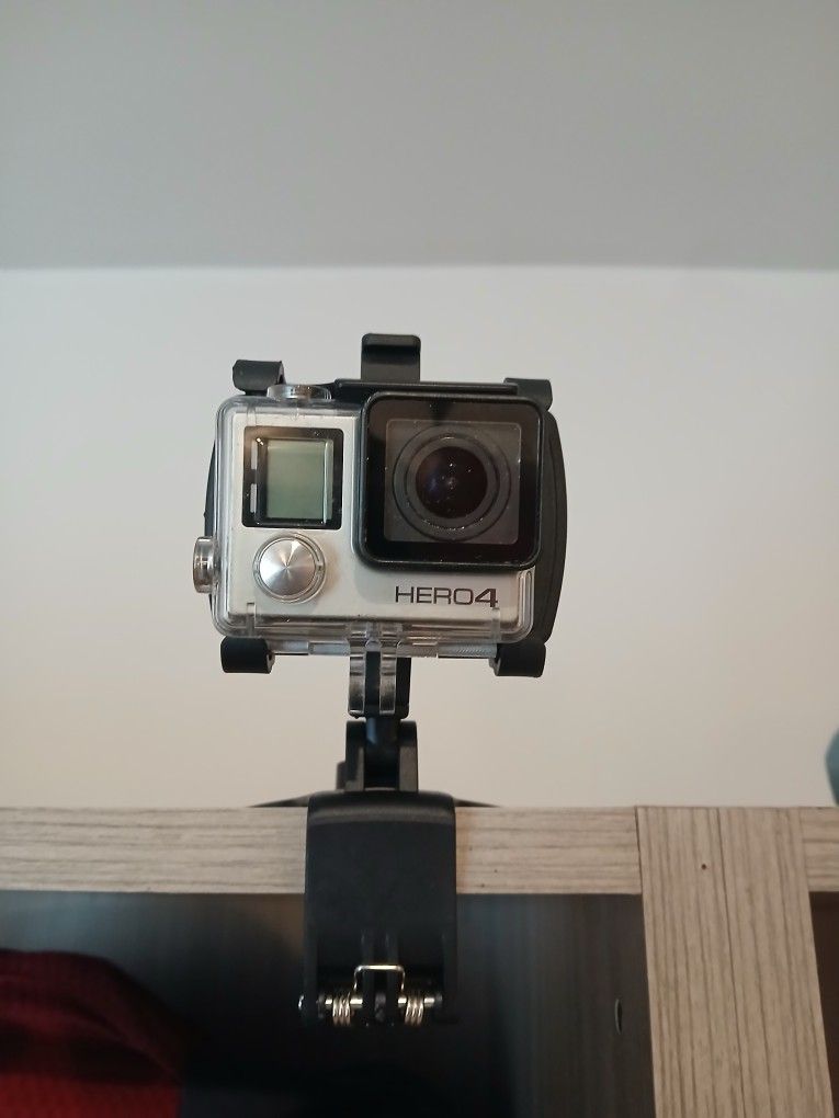 Go-Pro Hero 4 Action Camera