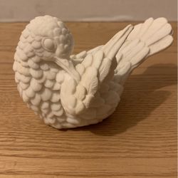 Vintage alabaster Dove white 5” x 3”