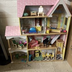 Doll House Kid Kraft 5ft Tall