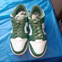 Nike Dunk Low "Michigan State"